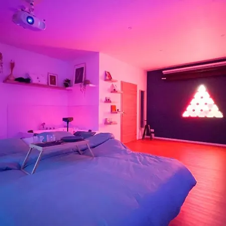 Capsule Nature & Photos - Jacuzzi - Netflix & Cinema - Ps5 & Jeu Thun-Saint-Martin