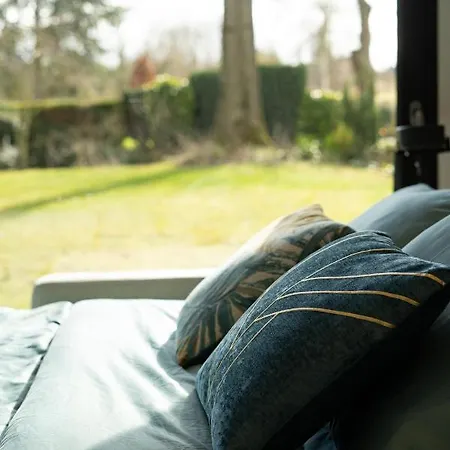 Capsule Nature & Photos - Jacuzzi - Netflix & Cinema - Ps5 & Jeu Thun-Saint-Martin