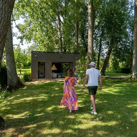 Capsule Nature & Photos - Jacuzzi - Netflix & Cinema - Ps5 & Jeu Thun-Saint-Martin