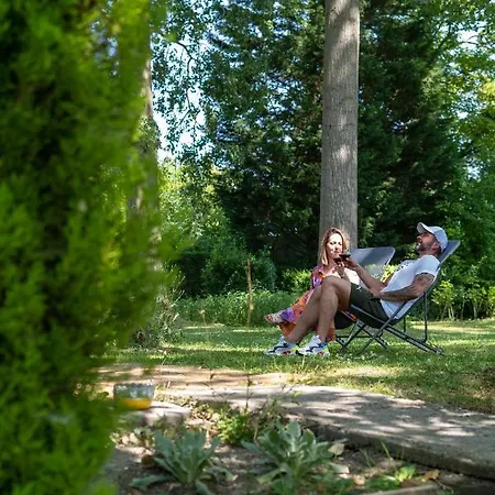 Capsule Nature & Photos - Jacuzzi - Netflix & Cinema - Ps5 & Jeu Apartman